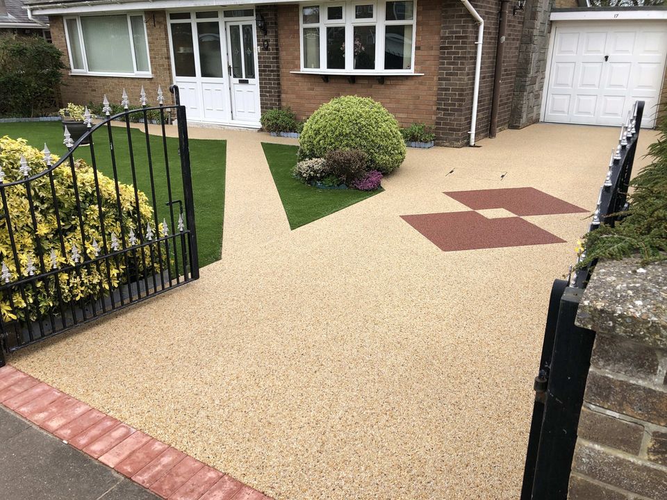 Resin bound driveway and pathway installation in Jersey by Tarcivils